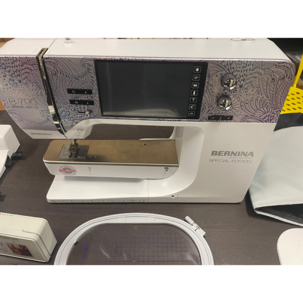 Certified Pre-Owned Bernina B790 Plus Special Edition